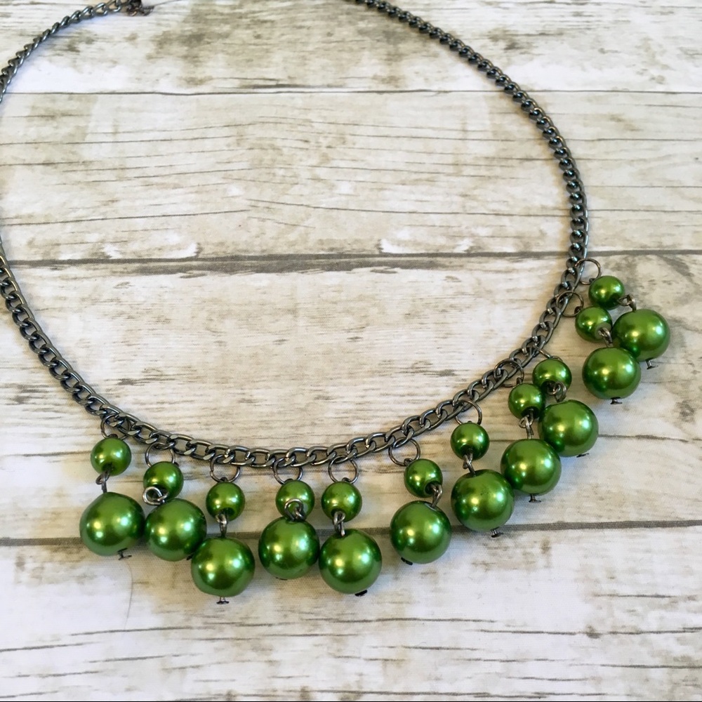 ✨4/$25✨ Necklace and Earrings Set - Green/Black - Picture 2 of 7